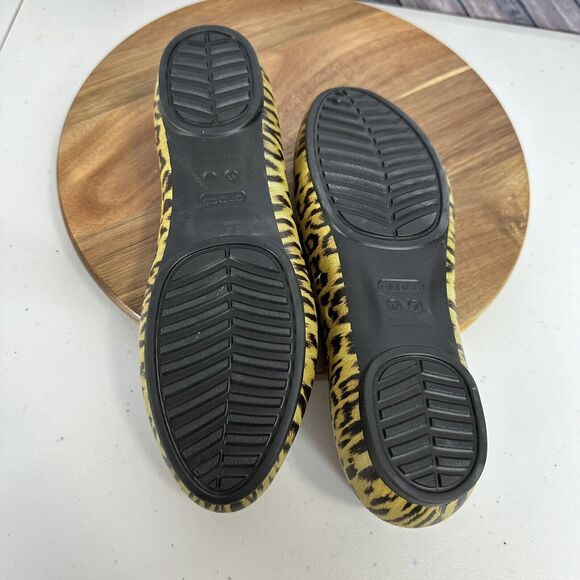 Crocs Ballet Flats Womens 7 Beige Animal print Slip on Casual Comfort - Picture 8 of 10